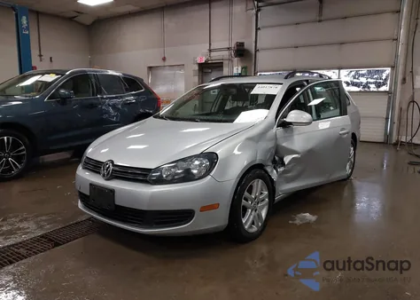 2014 Volkswagen Jetta Sportwagen 2.0L Tdi from USA, damaged, VIN 3VWPL7AJ5EM622956